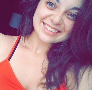 Meet your Posher, Crystal